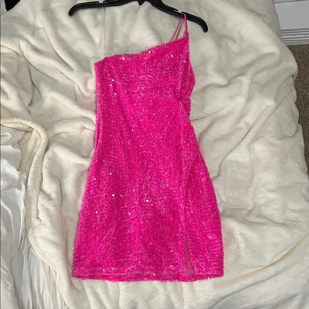 Elegant Pink Sequin Dress